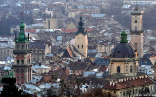 Во Львове прогремели сильные взрывы: есть пострадавшие