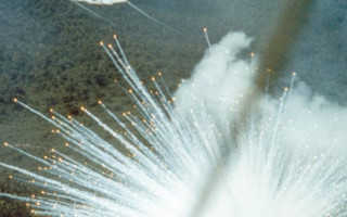 Як надати першу допомогу при ураженні білим фосфором