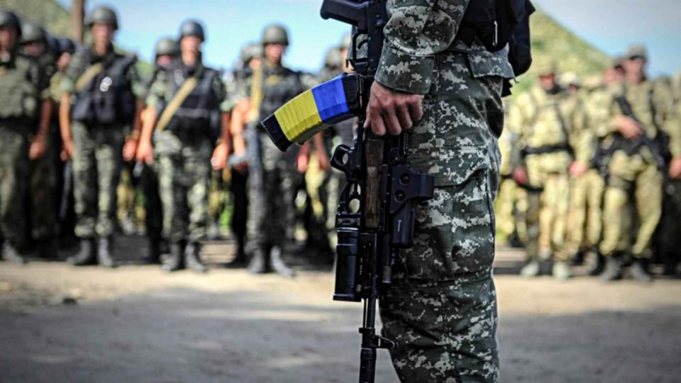 На Житомирщині обстріляли три військові частини: є постраждалі