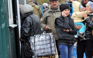 Допомога 2-3 тисячі грн переселенцям: як отримати, інфографіка