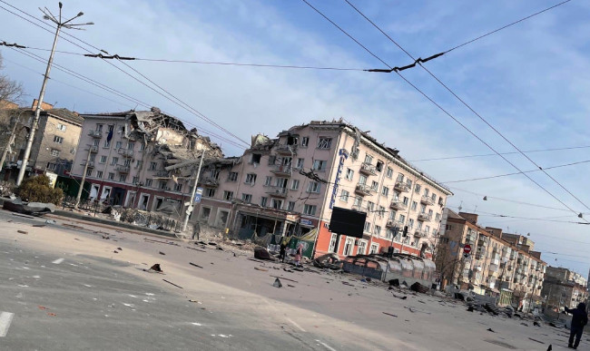 Нет света, воды, продуктов и лекарств: в Чернигове началась гуманитарная катастрофа