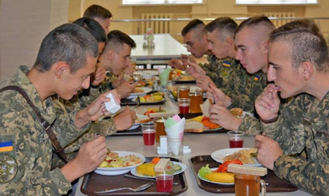 Кабмін виділив трохи більше мільярда гривень на харчування військовослужбовців Нацгвардії та прикордонників