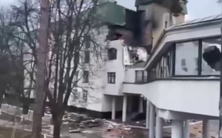 Зруйнований російськими окупантами університет в Ірпені: відео