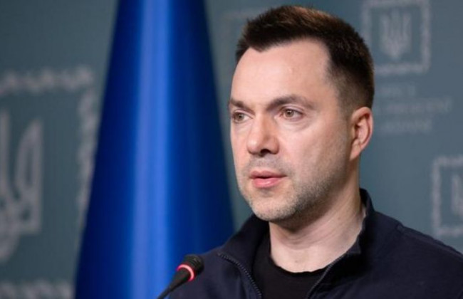 Арестович: Переговорная группа проводит подготовку рамочного соглашения к встрече президентов Зеленского и Путина