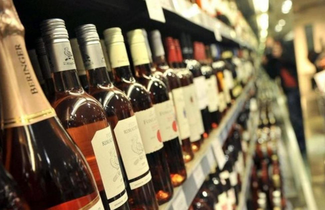 В Киеве с 1 апреля частично разрешат продавать алкоголь