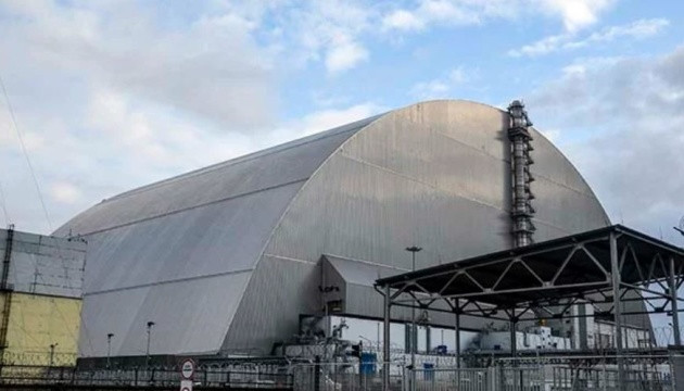 Винесли навіть виделки і ложки: окупанти пограбували ЧАЕС і місцевий готель