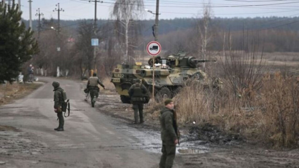 Під Харковом окупанти розстріляли понад 20 цивільних автомобілів з людьми