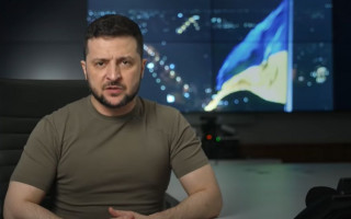 «Попереду – складні битви», — Зеленський записав чергове відеозвернення