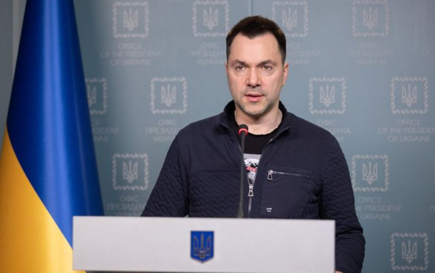 Арестович сообщил, как долго оккупанты будут бить ракетами по Украине