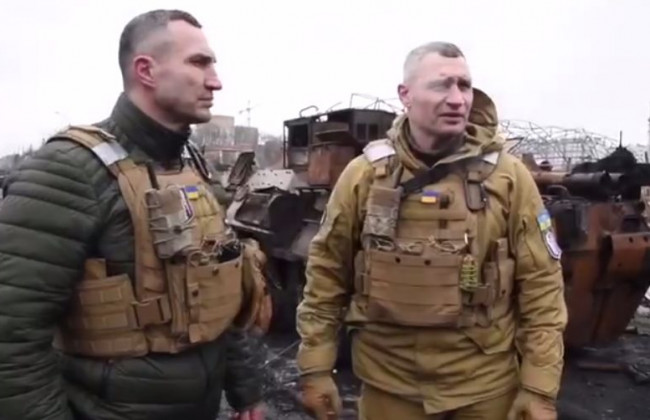 Кличко побував у звільнених від окупантів містах на Київщині, відео