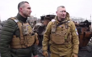 Кличко побував у звільнених від окупантів містах на Київщині, відео