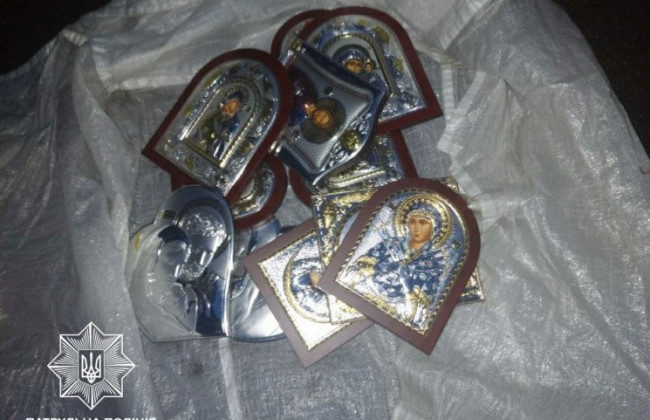 Викрав з ювелірного магазину 14 ікон: у Харкові затримали мародера