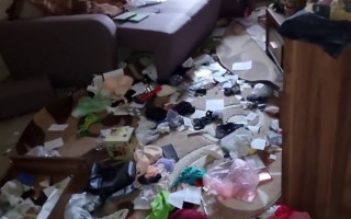 «Свинарник такой, что невозможно»: показали ЖК в Гостомеле, в котором была база оккупантов, видео