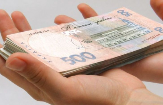 У «Слузі народу» пропонують заборонити мерам самостійно виписувати премії місцевим чиновникам