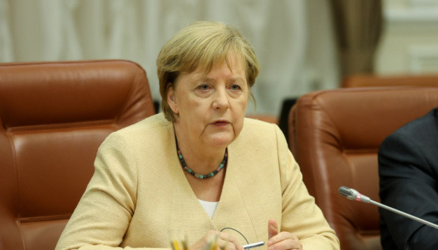 Меркель считает правильным решение не принимать Украину в НАТО