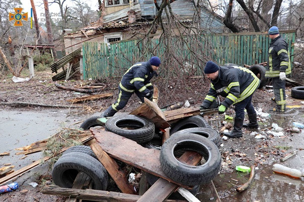 Как спасатели разминируют Киевскую область, фото