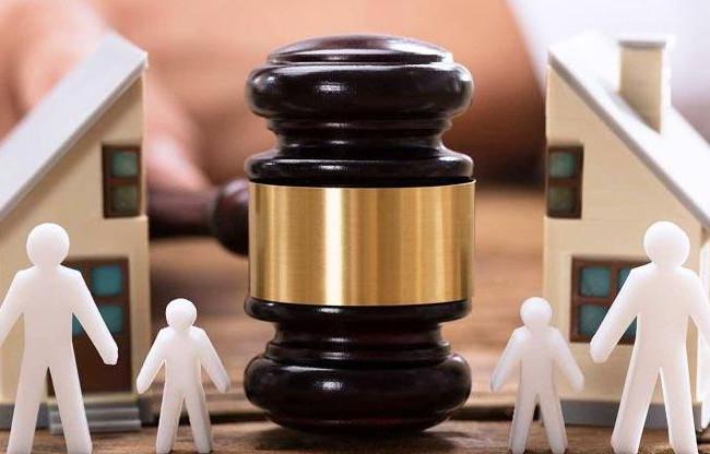 Москвич заявил в полицию на сына за «проукраинские» лозунги, когда начал делить квартиру