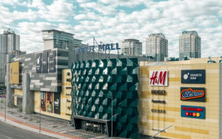 В Киеве возобновляет работу ТРЦ River Mall