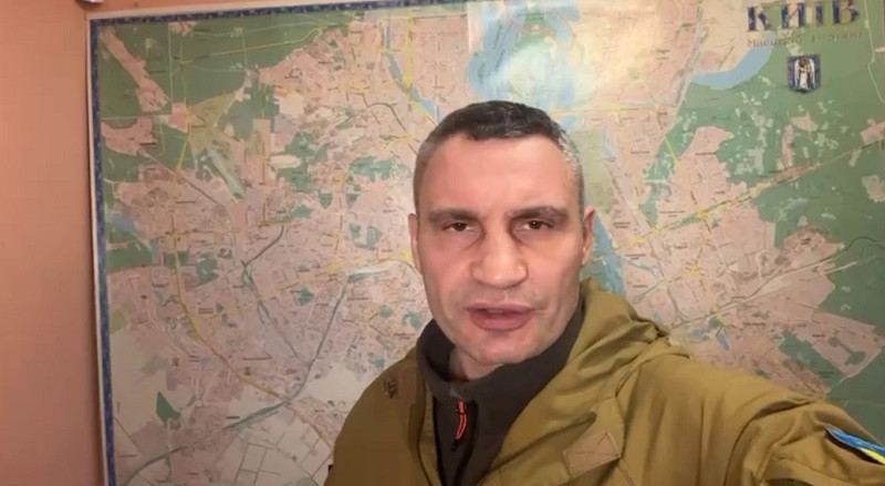 Київ продовжує жити в умовах воєнного стану: Кличко записав нове відео