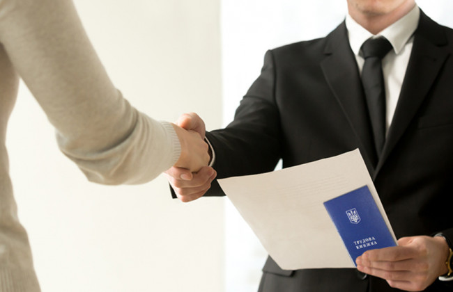 Третьякова пропонує зобов’язати роботодавців погоджувати призупинення трудових відносин з працівниками на час війни з військово-цивільною адміністрацією