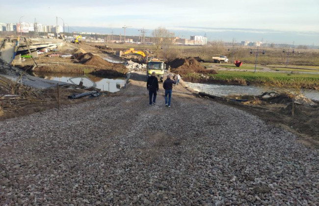 В Киевской области «Укравтодор» расчистил уже 29 км трассы М-06 Киев-Чоп