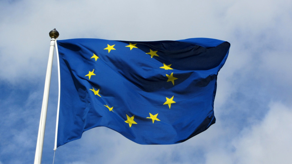 ЕС одобрил пятый пакет санкций и эмбарго на российский уголь