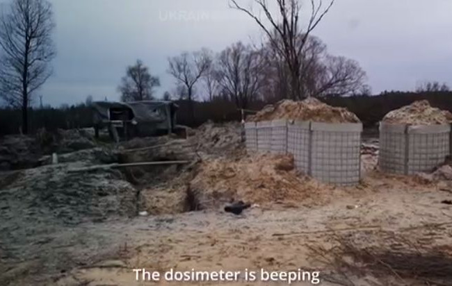 Появилось видео из Рыжего леса, где оккупанты рыли окопы