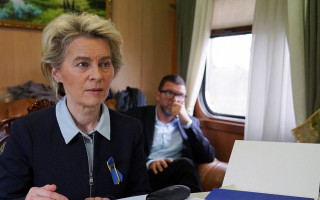 Урсула фон дер Ляйен передала властям Украины анкету о членстве в ЕС