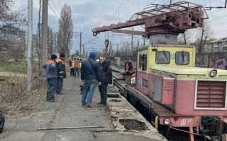 Укрзалізниця взялася за реінкарнацію кільцевої електрички: станція «Русанівка» не працювала з 2011 року