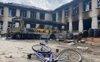 Под Киевом оккупанты превратили школу в руины, видео