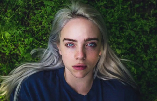 Билли Айлиш посвятила украинцам песню: видео