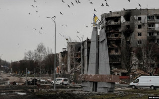 Разрушенную оккупантами Бородянку показали с высоты птичьего полета: видео