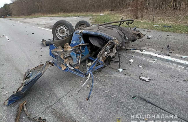 На трассе Чернигов — Киев на мине подорвался автомобиль
