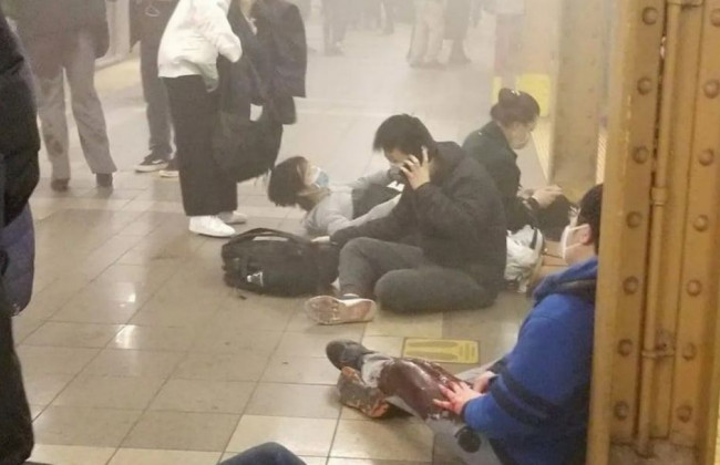 В метро Нью-Йорка произошла стрельба: есть пострадавшие