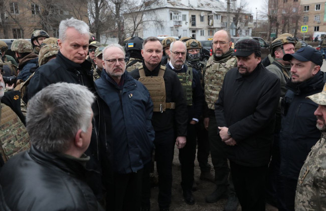 Президенты Польши, Латвии, Литвы и Эстонии посетили Бородянку и встретились в Киеве с Зеленским: фото