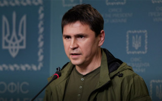 Подоляк прокомментировал ход переговоров, сделав акцент на возможной встрече Зеленского и Путина