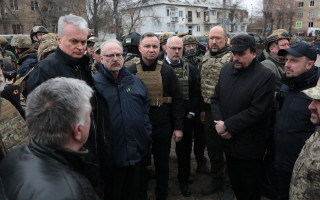 Президенты Польши, Латвии, Литвы и Эстонии посетили Бородянку и встретились в Киеве с Зеленским: фото