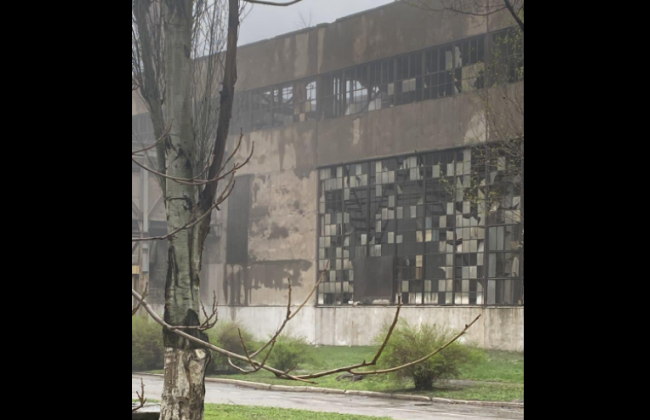 У Краматорську ракета влучила в завод: зруйновано цех