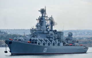 Крейсер «Москва» догорает в Черном море, — глава Одесской ОВА
