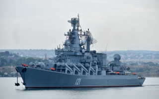 Мощный взрыв опрокинул корабль, он начал тонуть: в ВСУ рассказали об ударе по ракетному крейсеру «Москва»