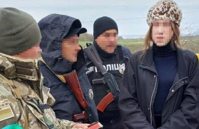 Ехал в женской одежде: в Одесской области обнаружили военнообязанного, который хотел бежать за границу