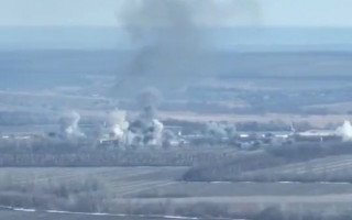 Появилось видео уничтожения скоплений техники оккупантов