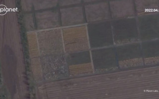 На спутниковых снимках Херсона обнаружили 800 новых могил