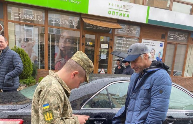 Руслану Рябошапке вручили повестку в армию, ВИДЕО