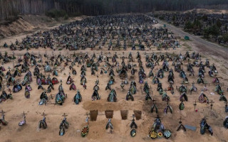 В Ирпене появились сотни новых могил