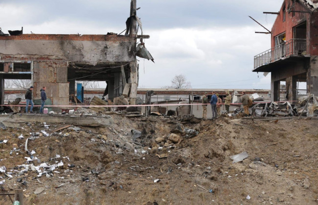 Глава ОГА показал результаты ракетного удара по СТО во Львове: фото