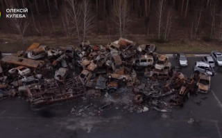 Показали «кладовище» розстріляних автівок на Київщині: відео