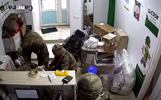 В Мариуполе оккупанты воруют бытовую технику и вывозят ее в РФ