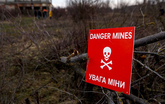 В Ирпене на мине подорвался грузовик: погиб водитель