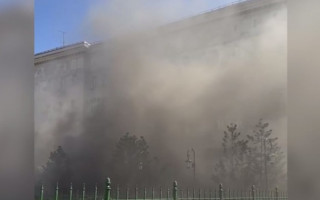 Возле мэрии Москвы пожар, ВИДЕО